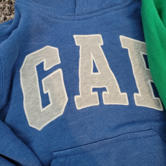 Gap size 5 hoodie bundle - Picture 3 of 4